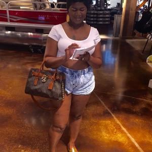 Meet your Posher, Regina